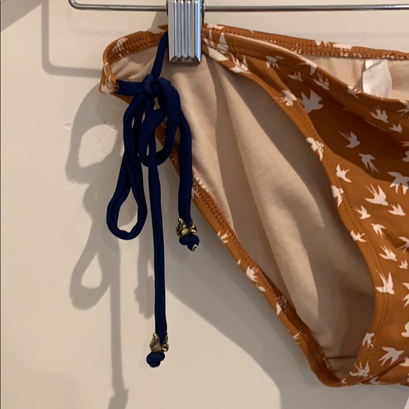 String bikini bottoms - Picture 2 of 2